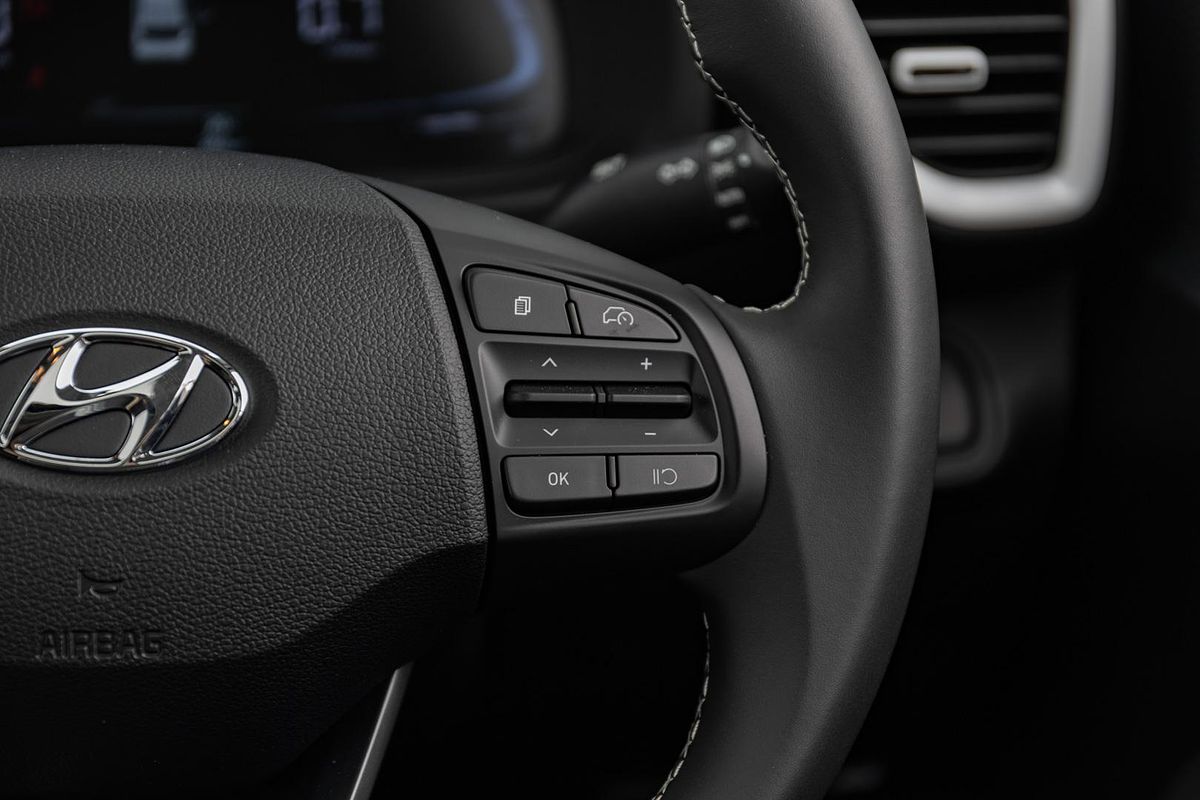 2024 Hyundai Venue Elite QX.V5