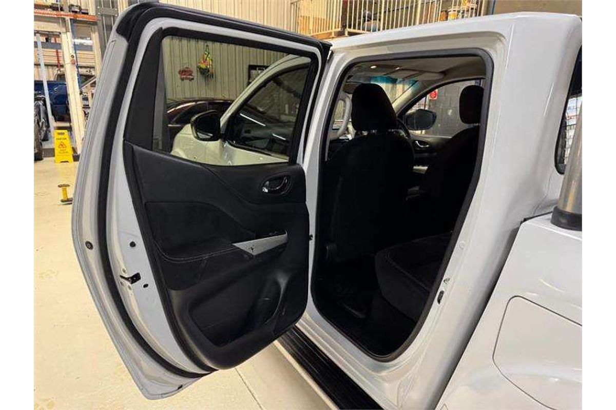 2015 Nissan Navara ST D23 4X4