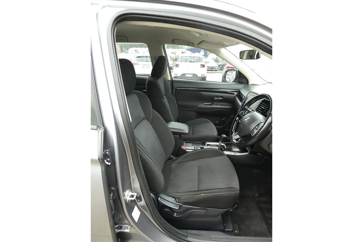 2018 Mitsubishi Outlander ES ZL