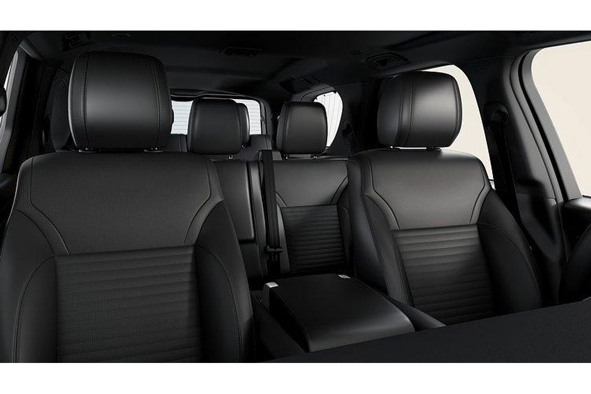 2024 Land Rover Discovery D350 S Series 5