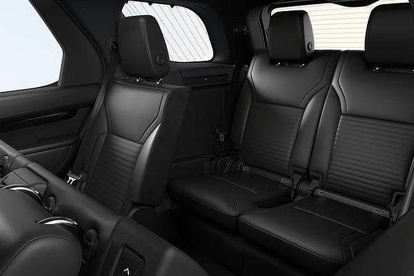 2024 Land Rover Discovery D350 S Series 5