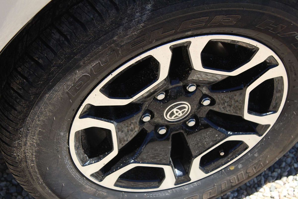 2020 Toyota Hilux SR5 GUN126R 4X4