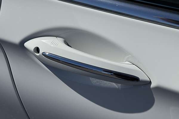 2012 BMW 7 Series 750i F01 LCI