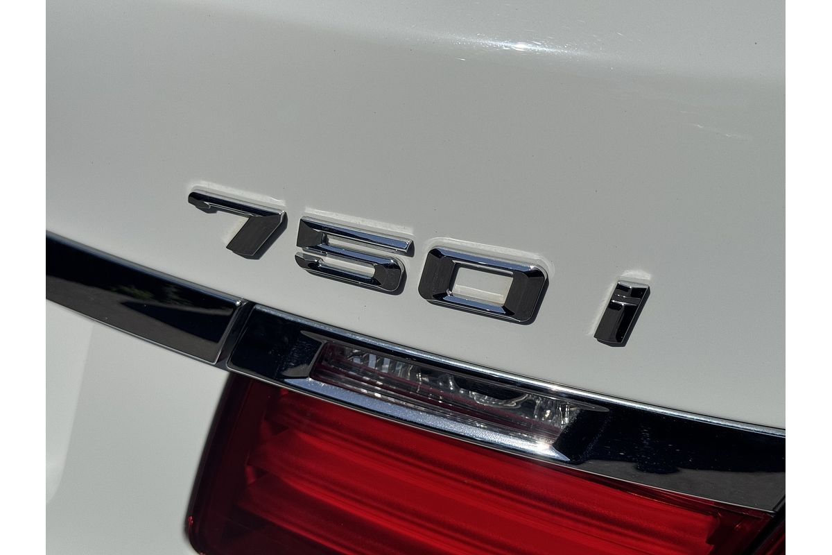 2012 BMW 7 Series 750i F01 LCI