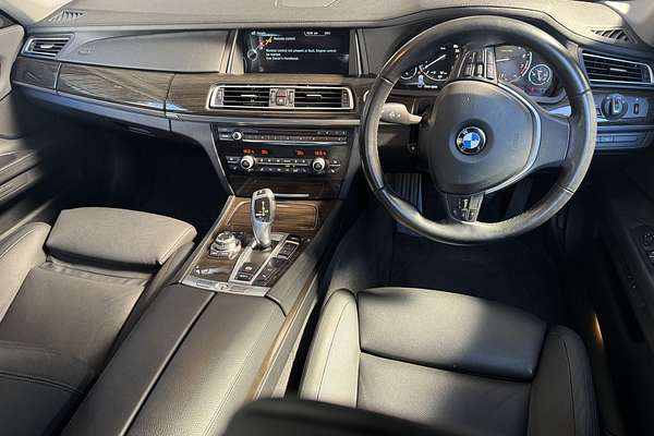 2012 BMW 7 Series 750i F01 LCI
