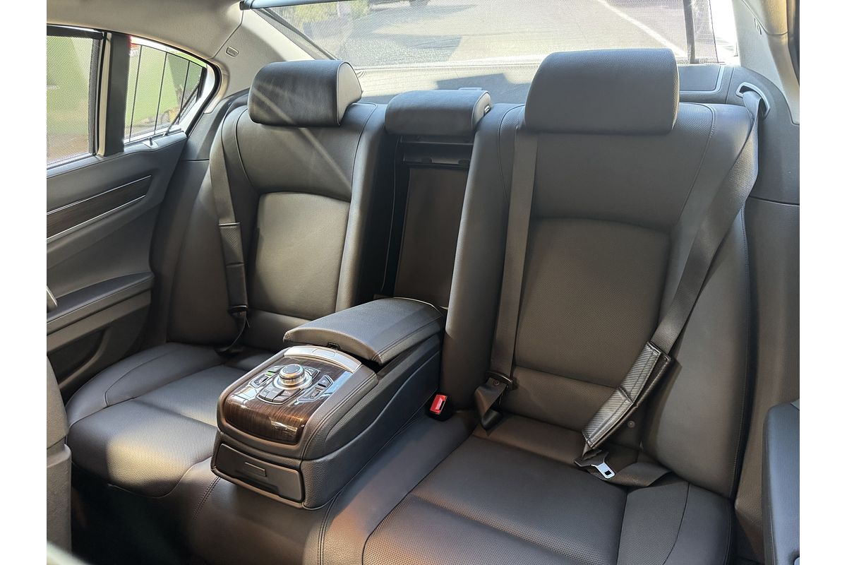 2012 BMW 7 Series 750i F01 LCI