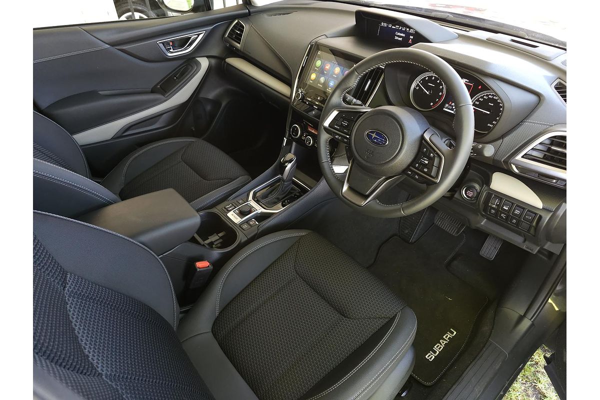 2024 Subaru Forester 2.5i Premium S5