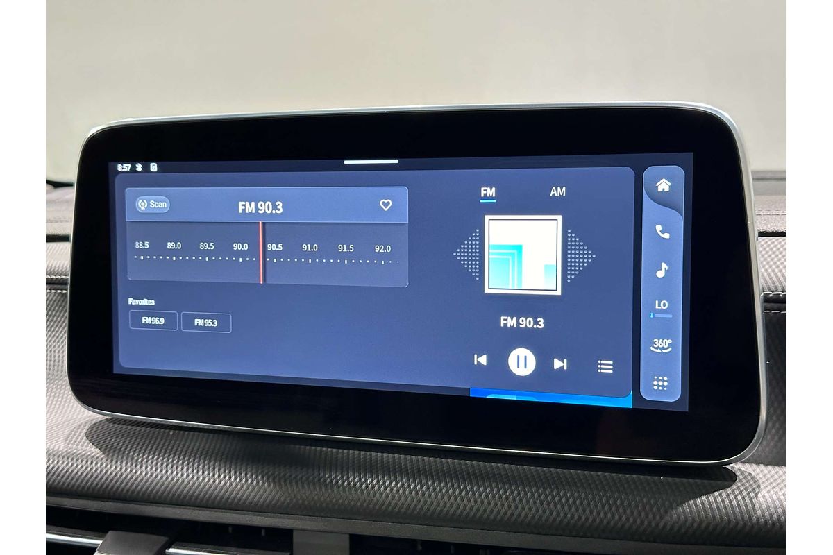 2022 LDV MIFA 9 Luxe