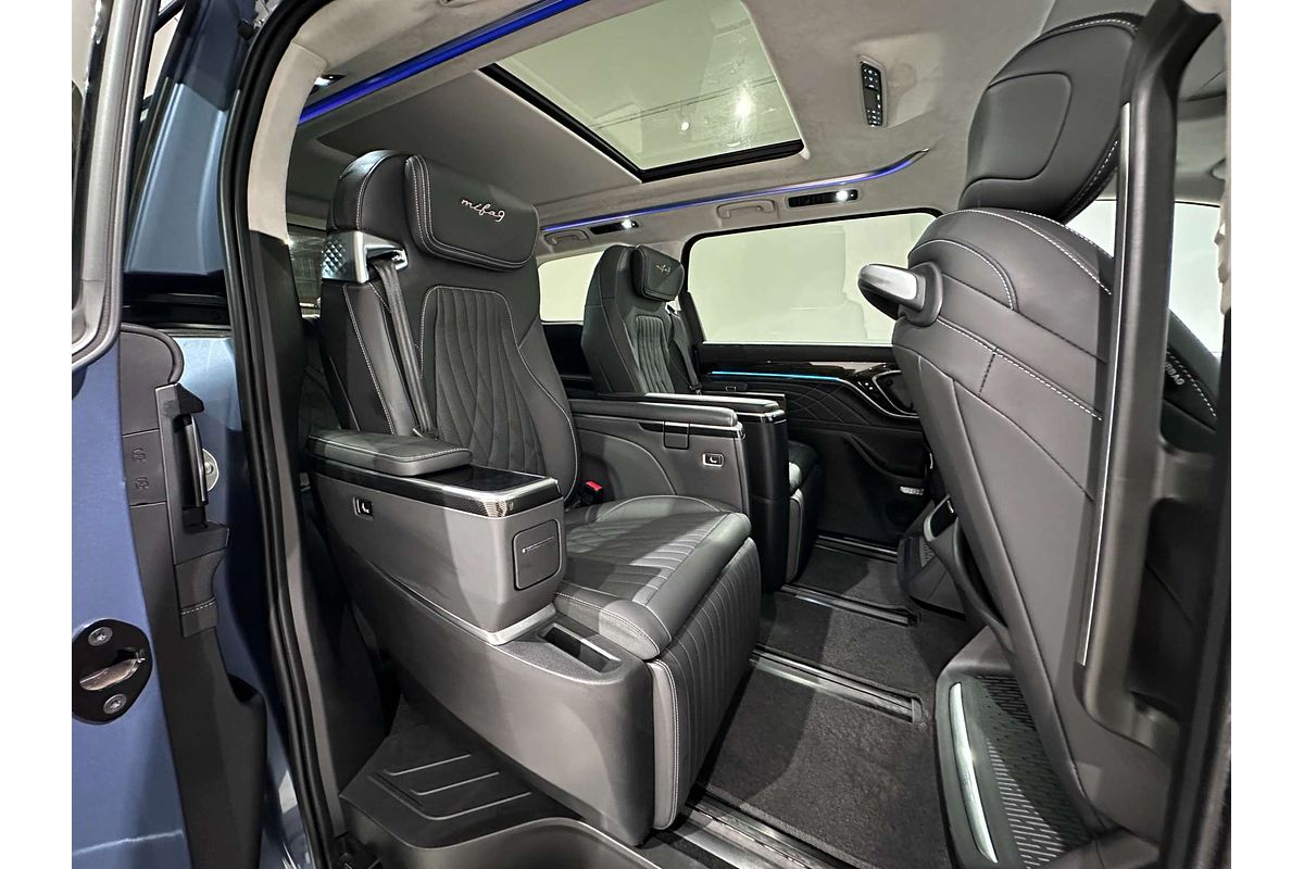2022 LDV MIFA 9 Luxe