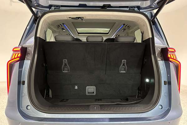 2022 LDV MIFA 9 Luxe