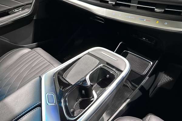 2022 LDV MIFA 9 Luxe