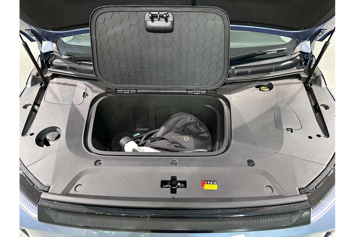 2022 LDV MIFA 9 Luxe