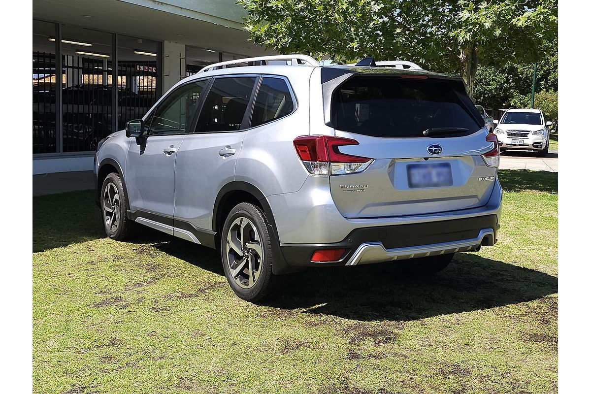 2024 Subaru Forester 2.5i-S S5
