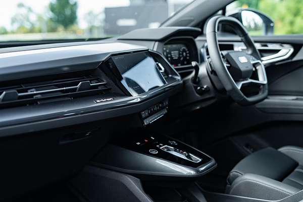 2024 Audi Q4 e-tron 55 F4