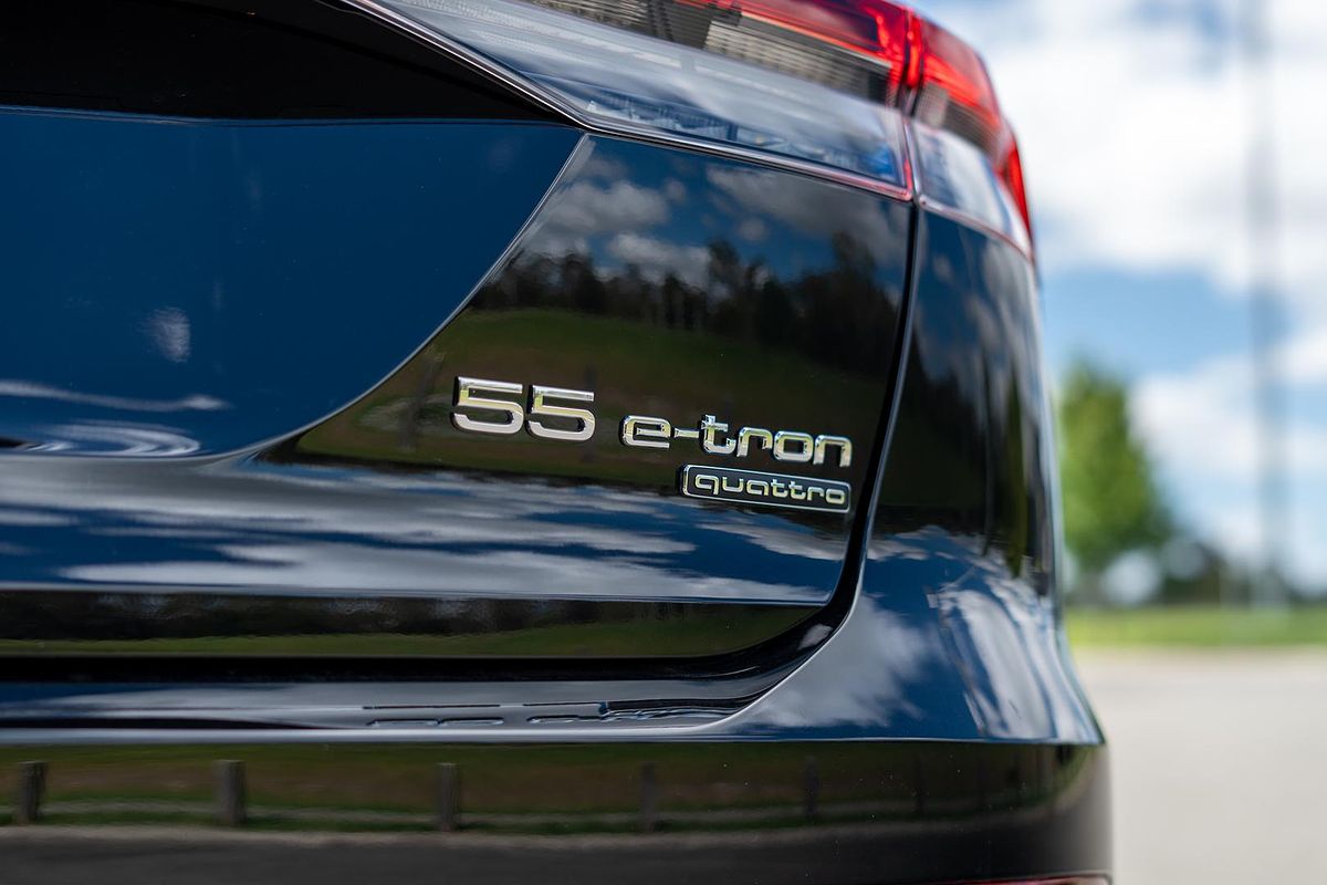 2024 Audi Q4 e-tron 55 F4