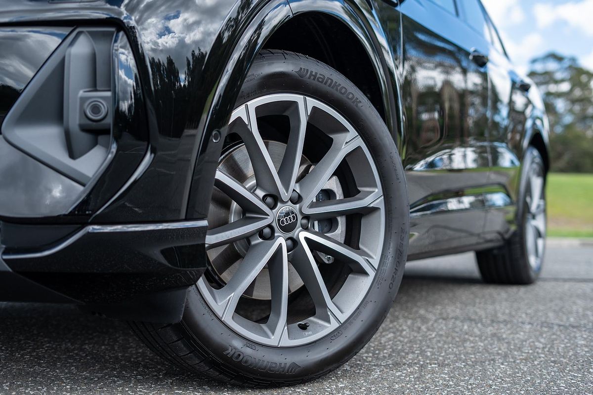 2024 Audi Q4 e-tron 55 F4