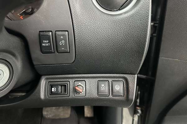 2021 Nissan Navara ST D23 4X4
