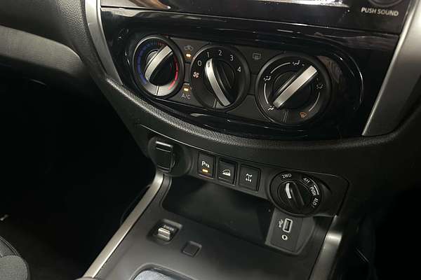 2021 Nissan Navara ST D23 4X4