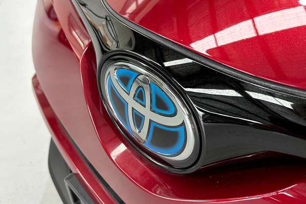 2017 Toyota C-HR ZYX10