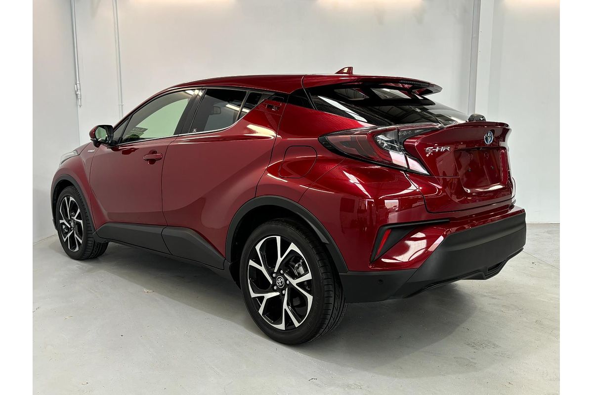 2017 Toyota C-HR ZYX10