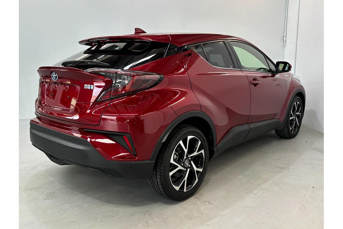 2017 Toyota C-HR ZYX10