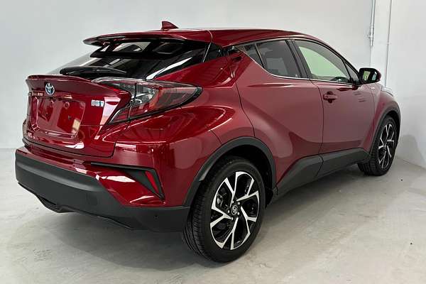 2017 Toyota C-HR ZYX10