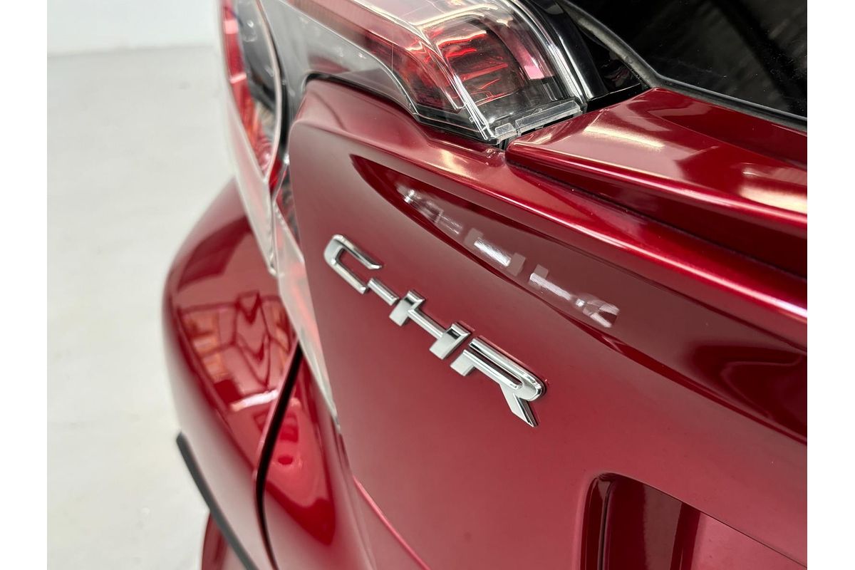 2017 Toyota C-HR ZYX10