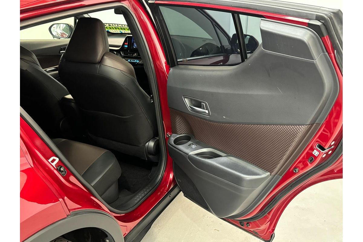 2017 Toyota C-HR ZYX10