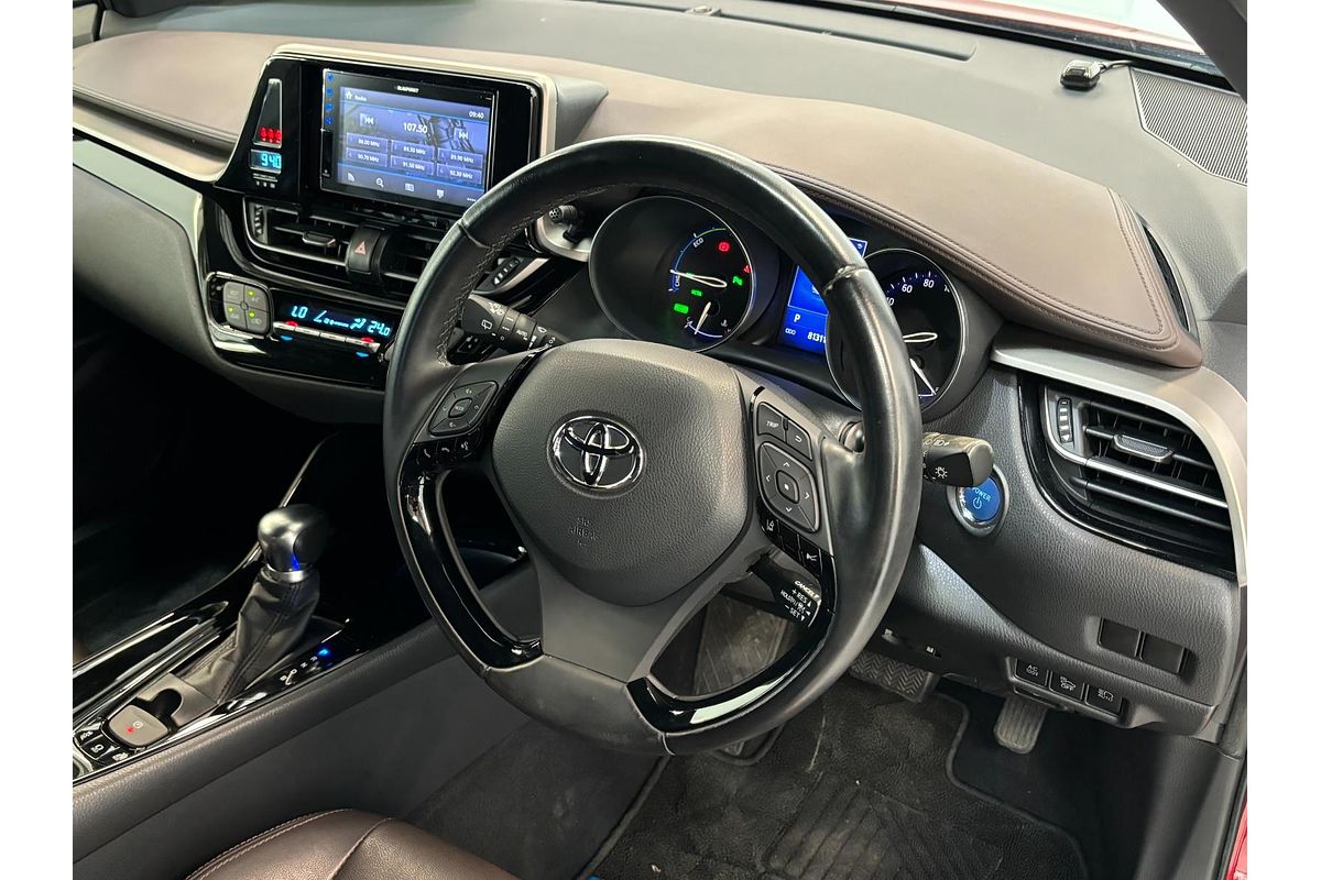 2017 Toyota C-HR ZYX10