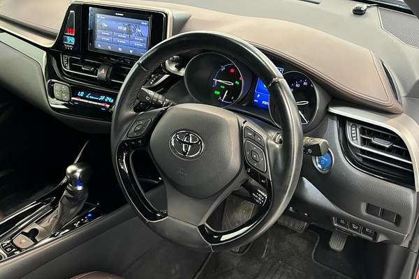 2017 Toyota C-HR ZYX10