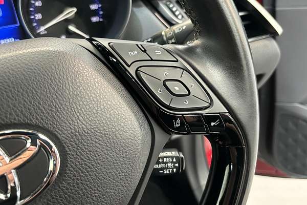 2017 Toyota C-HR ZYX10