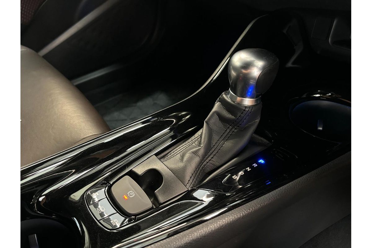 2017 Toyota C-HR ZYX10
