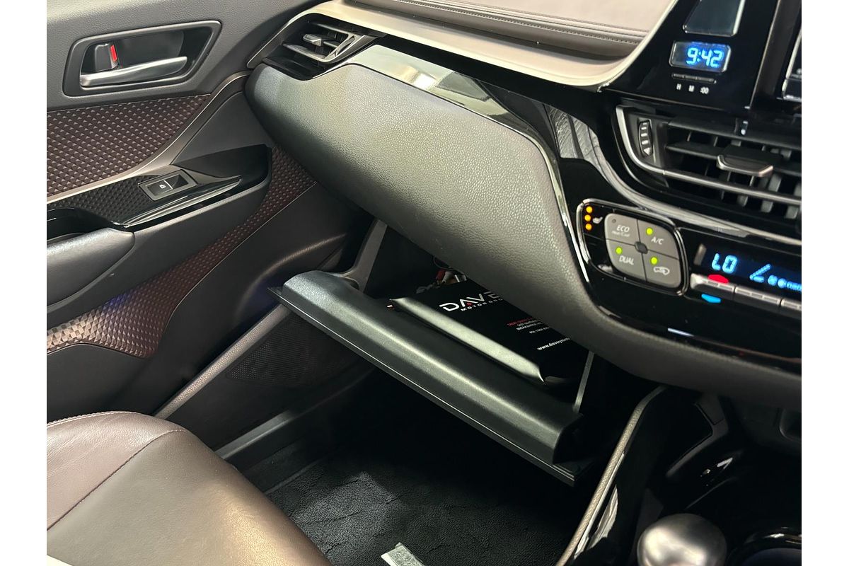 2017 Toyota C-HR ZYX10