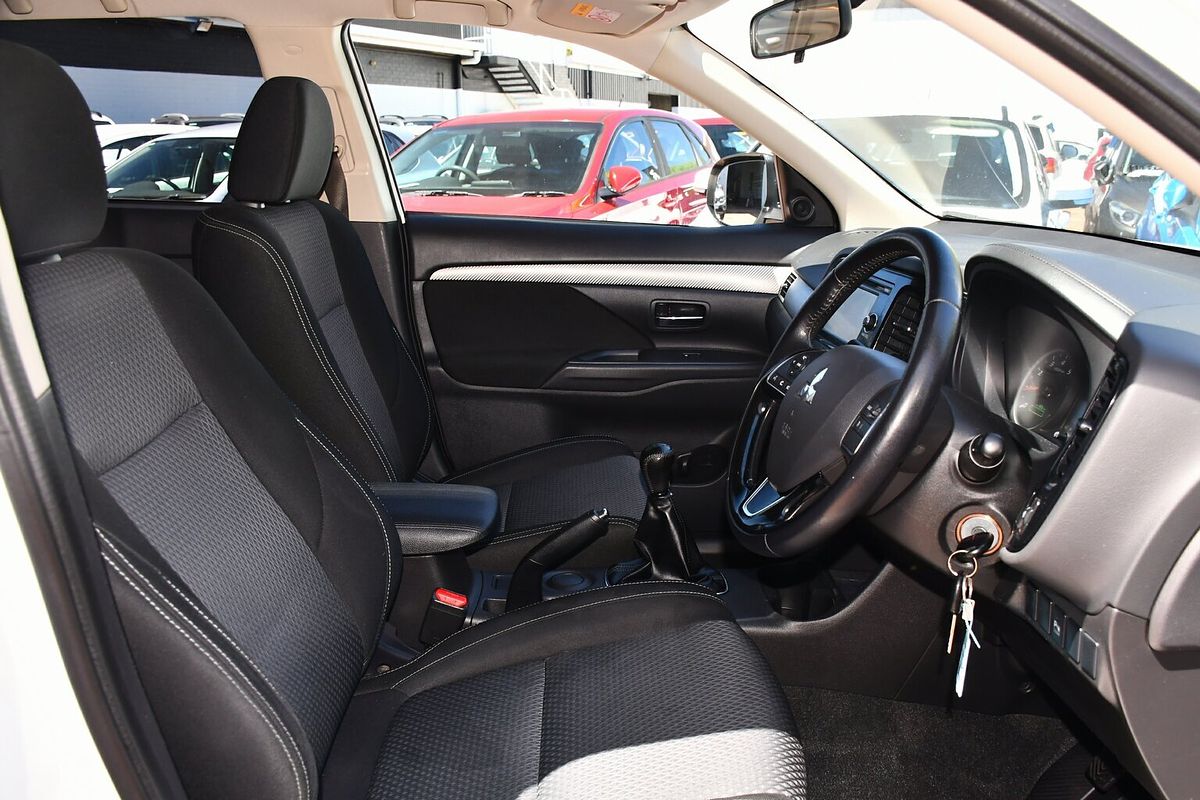 2015 Mitsubishi Outlander LS ZK