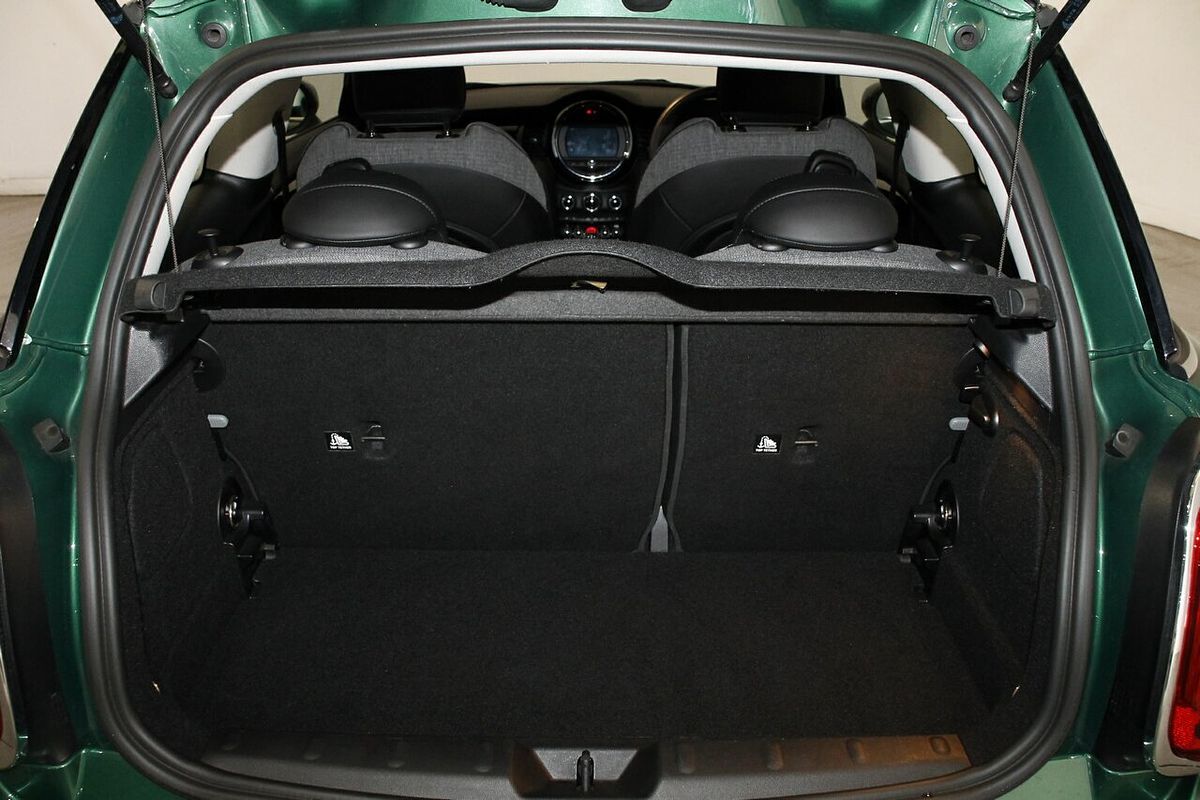 2021 MINI Hatch Cooper Classic F56 LCI