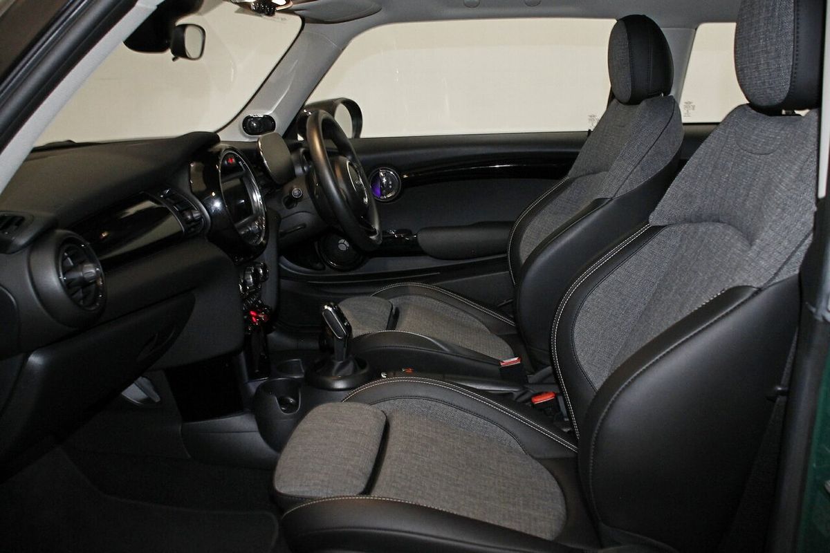2021 MINI Hatch Cooper Classic F56 LCI