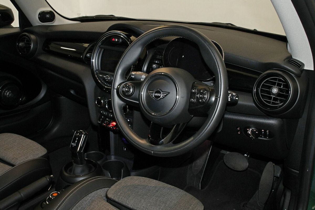 2021 MINI Hatch Cooper Classic F56 LCI