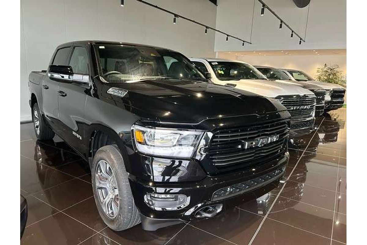 2024 RAM 1500 Laramie Sport RamBox DT 4X4 SWB