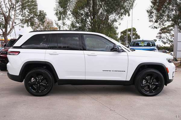 2023 Jeep Grand Cherokee Night Eagle WL