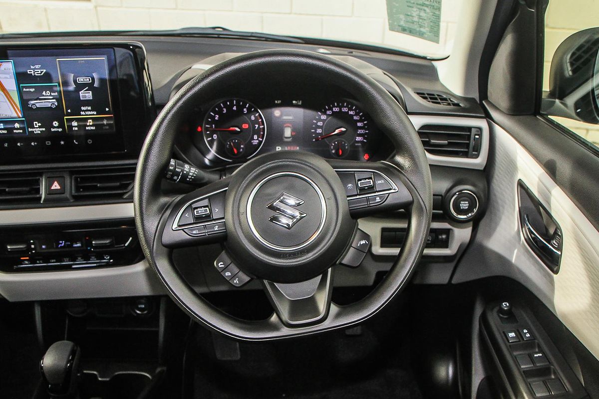 2024 Suzuki Swift Hybrid UZ