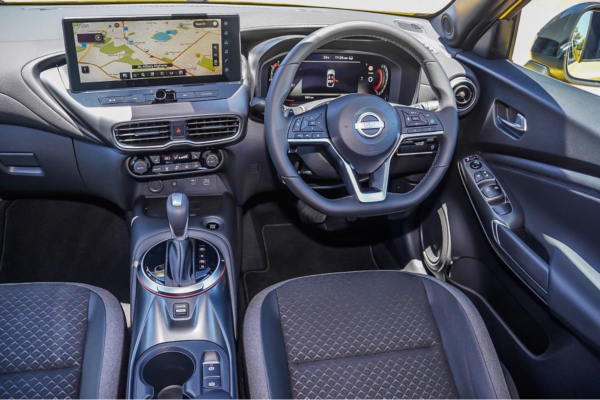 2024 Nissan JUKE ST-L F16