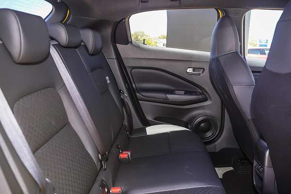 2024 Nissan JUKE ST-L F16