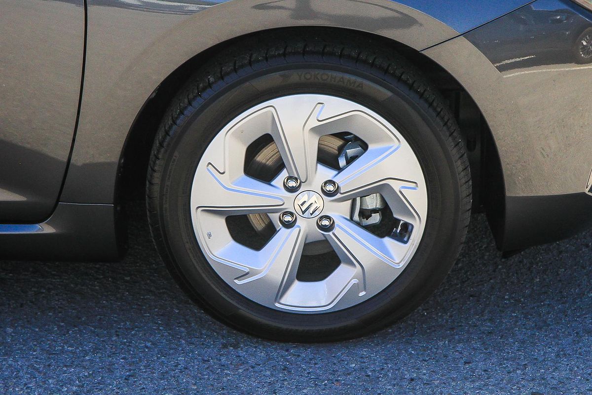 2024 Suzuki Swift Hybrid Plus UZ