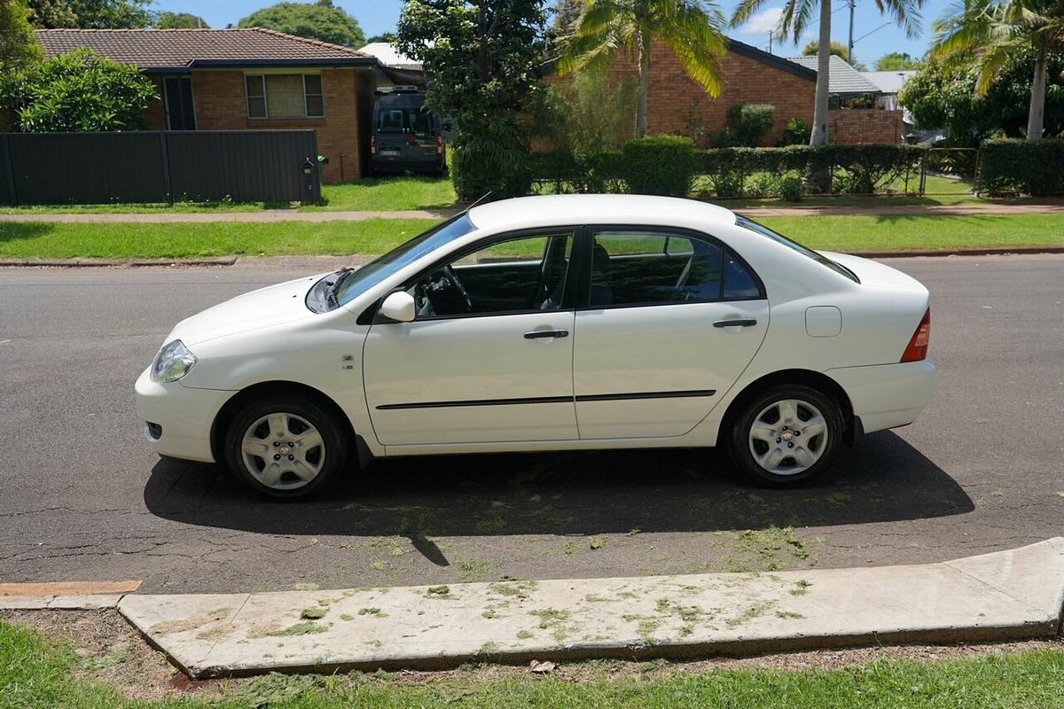 2004 Toyota Corolla Ascent ZZE122R