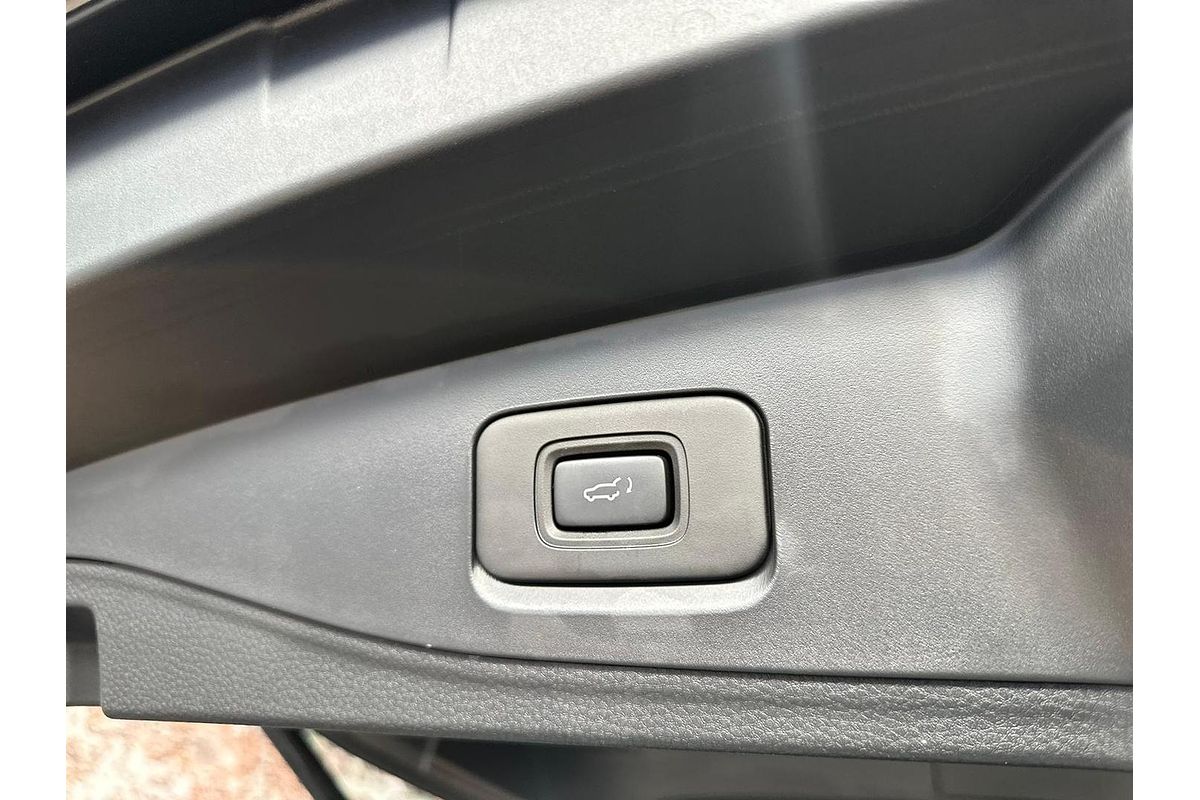 2024 Isuzu MU-X LS-U