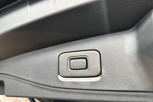 2024 Isuzu MU-X LS-U