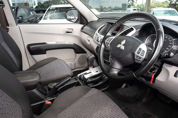 2013 Mitsubishi Triton GLX-R MN 4X4