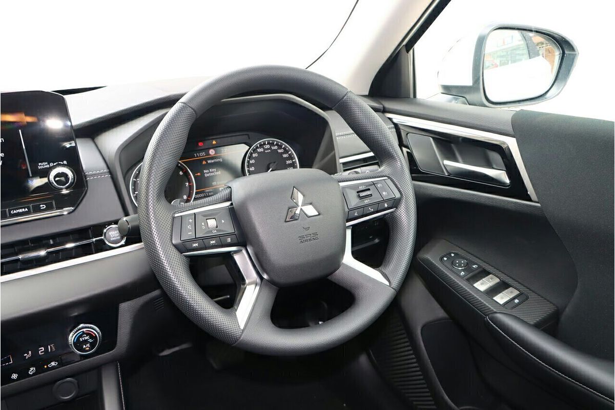 2024 Mitsubishi Outlander ES ZM