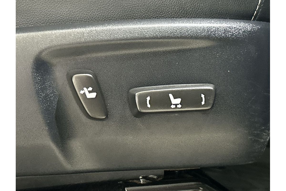 2019 Toyota Hilux Rugged X GUN126R 4X4