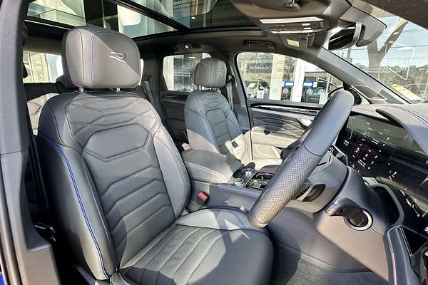 2024 Volkswagen Touareg R RC